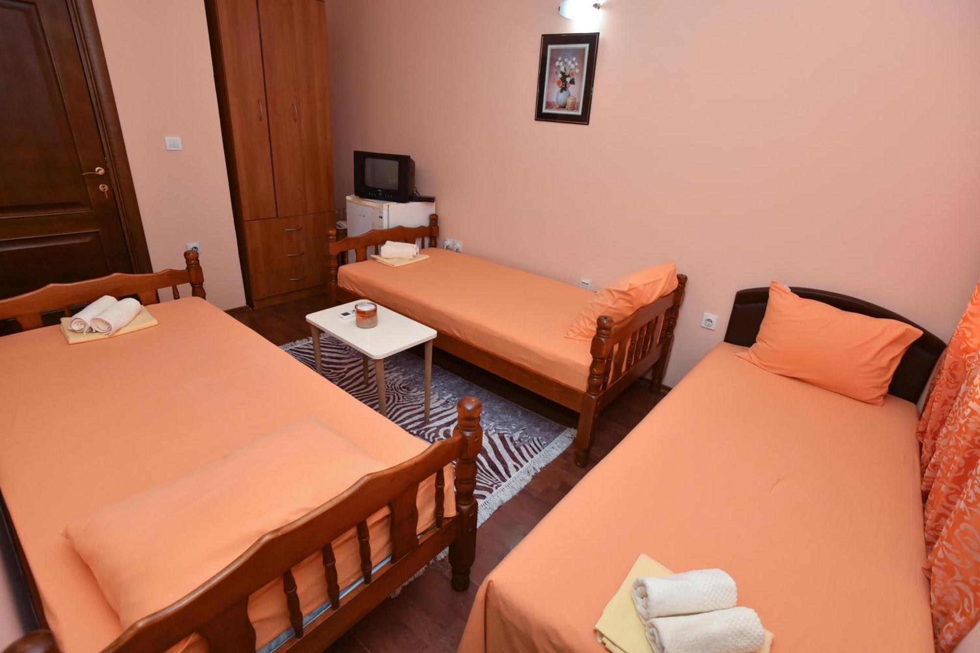 Vila Apartments Lidija Petrovac Екстериор снимка