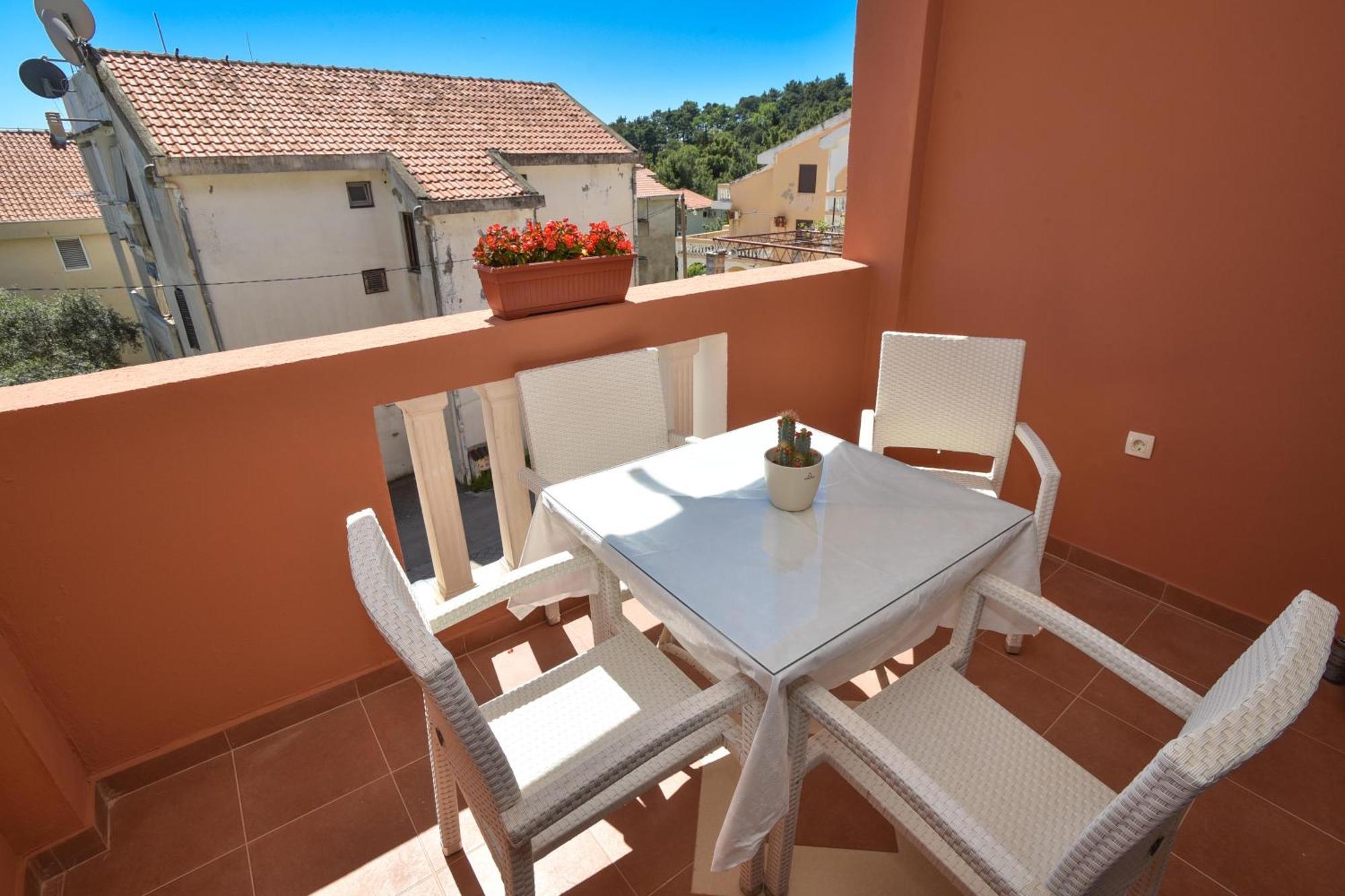Vila Apartments Lidija Petrovac Екстериор снимка