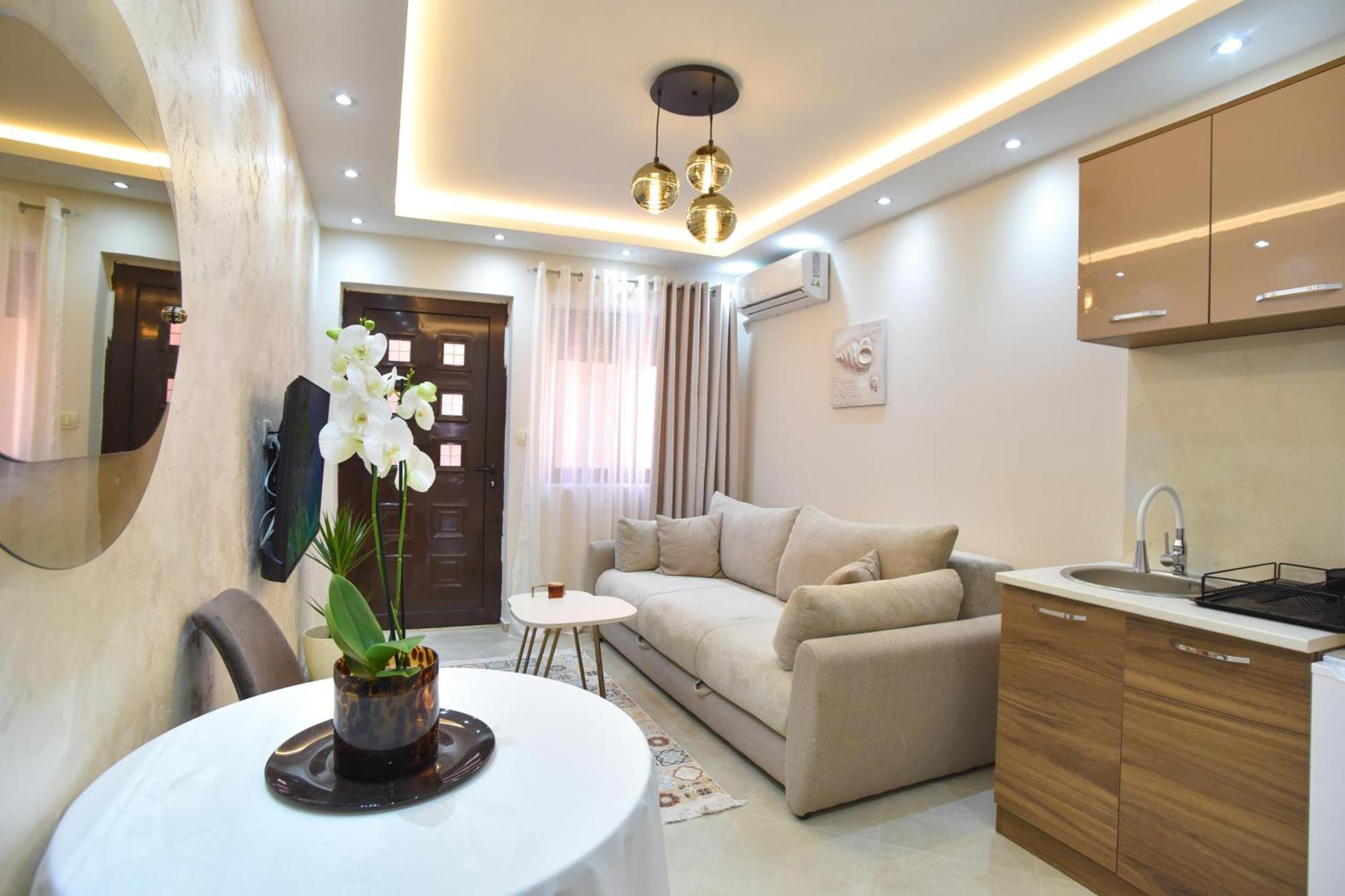 Vila Apartments Lidija Petrovac Екстериор снимка