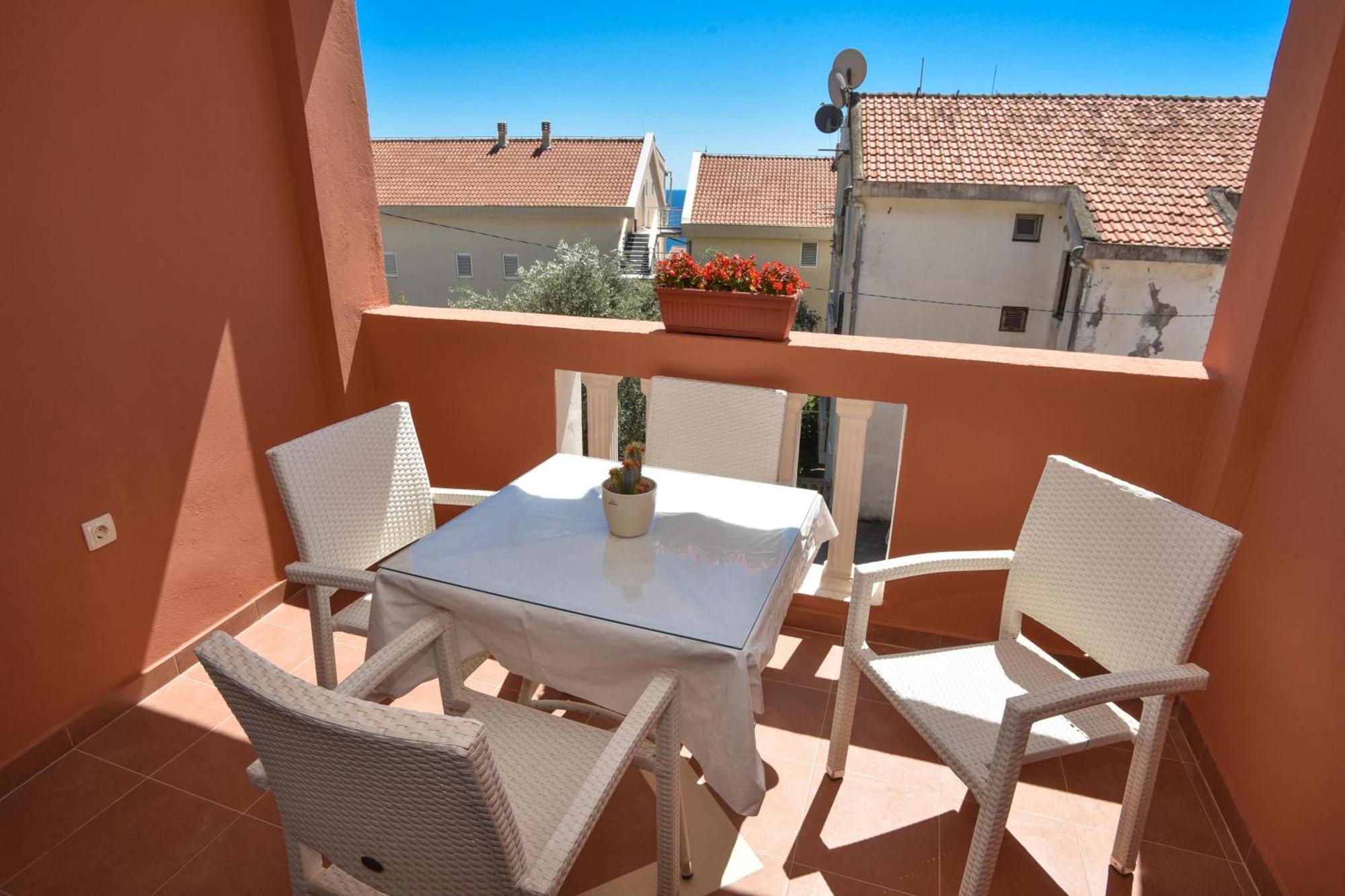 Vila Apartments Lidija Petrovac Екстериор снимка