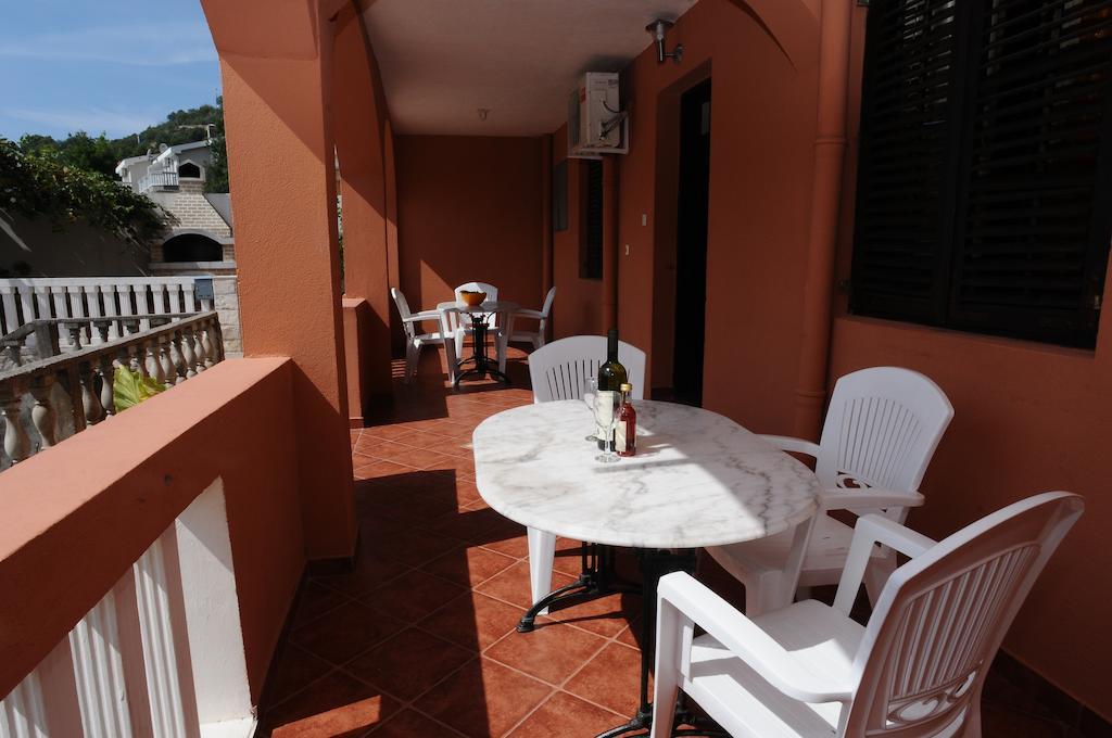 Vila Apartments Lidija Petrovac Екстериор снимка